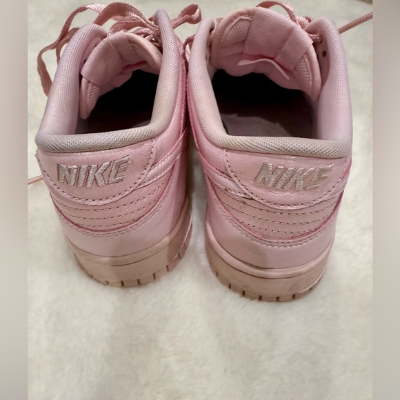 Nike DUNK LOW SE GS 'PRISM PINK' - Picture 5 of 5